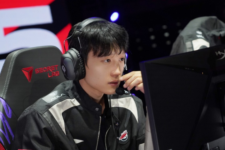 LPL官方分享Shanks人物故事:五年职业首次S赛,没去决赛很是遗憾