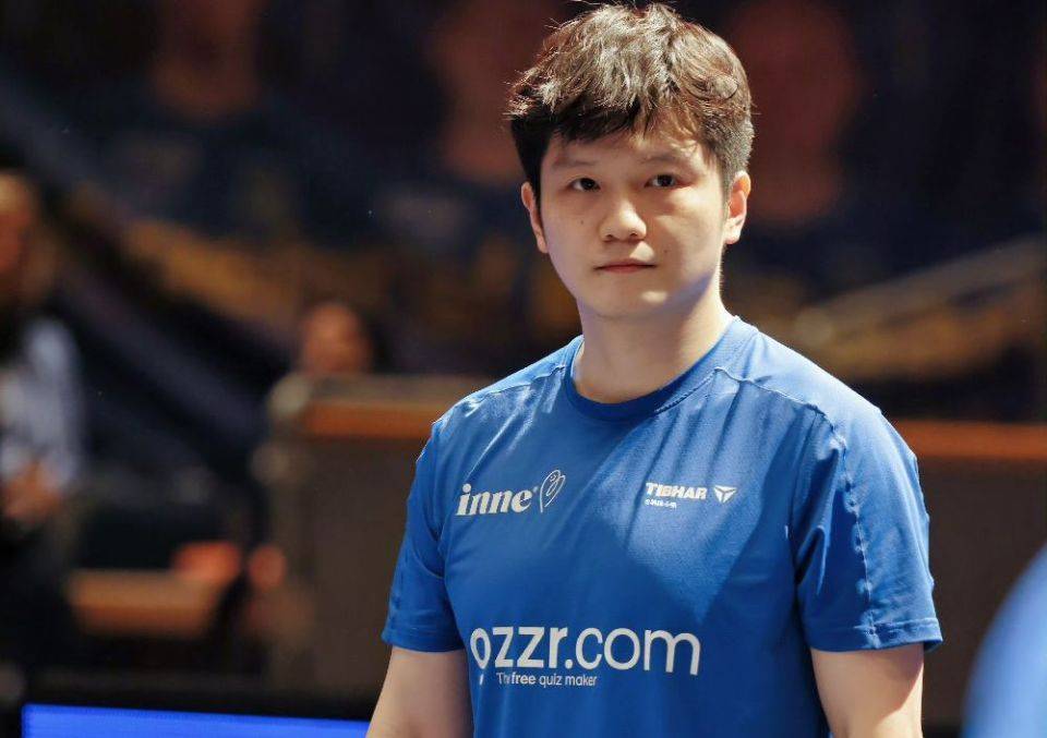 恭喜！樊振东欧冠首秀大获全胜：狂轰11-1挺进八强+球迷为他欢呼