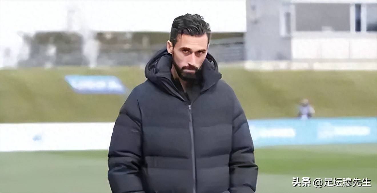 欧冠第一阶段最后一轮，皇马客战本菲卡的比赛，藏着一份投名状